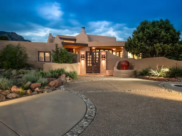 1009 Tramway Ln NE, Albuquerque, NM 87122