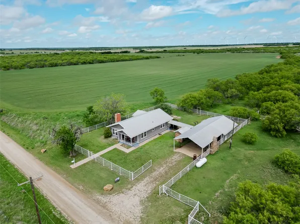 794 W Antelope Rd, Windthorst, TX 76389