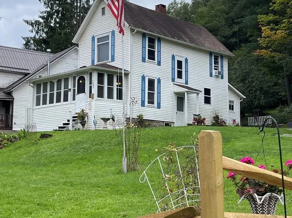 793 N Main St, Coudersport, PA 16915