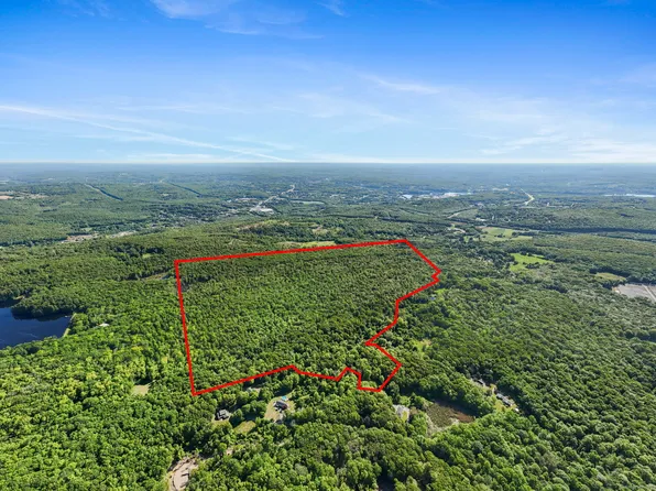 63 Velgouse Road, Montville, CT 06370