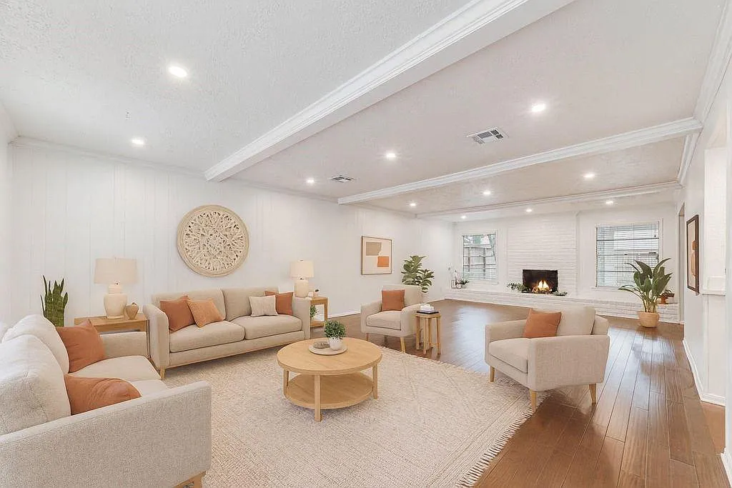 4 bed, 2.5 bath, 3000 sqft, $910 — Photo 3