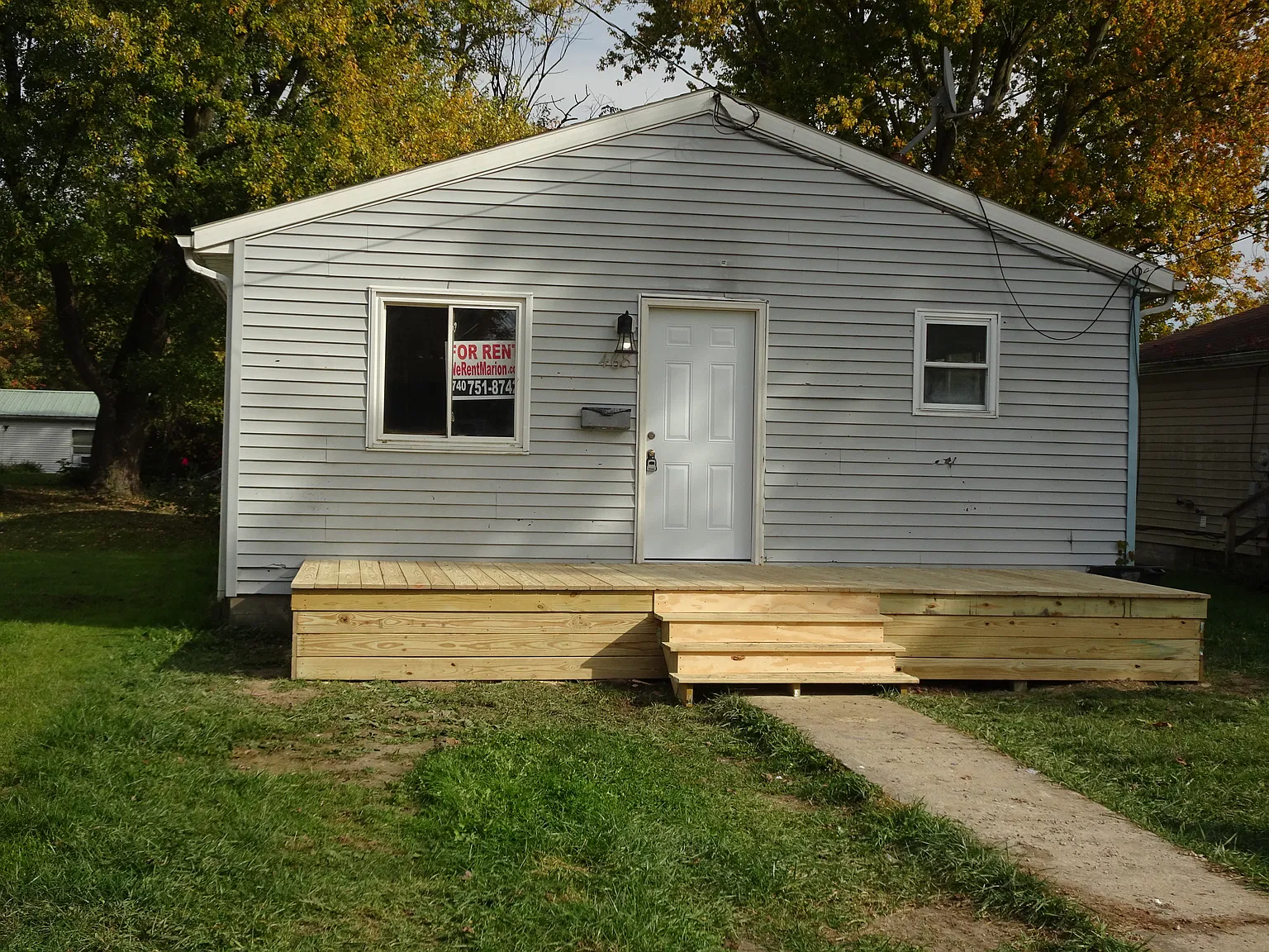 3 bed, 864 sqft, $1,190 — Photo 1