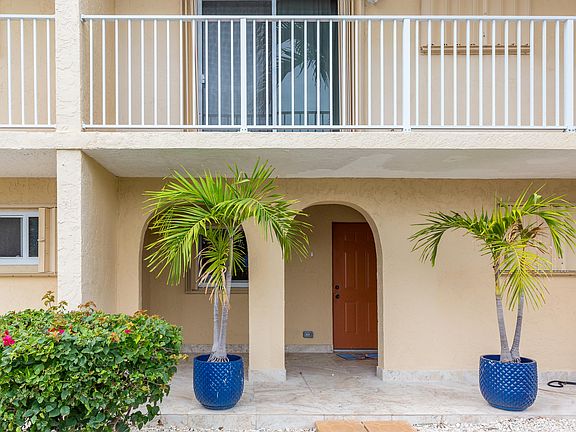 4th image of 423 Sombrero Beach Rd APT 10