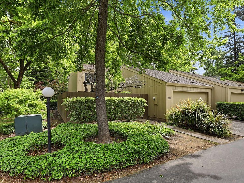 1st image of 1235 Vanderbilt Way