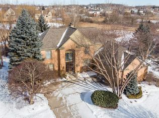 4767 Deer Park Ct, Rochester, MI 48306