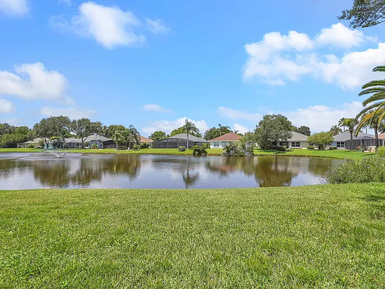 2340 Commodores Club Blvd — Photo 27