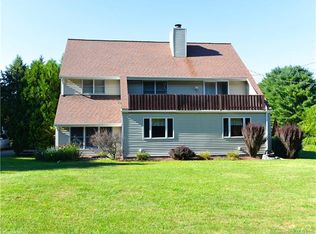 329 Mohegan Rd, Shelton, CT 06484