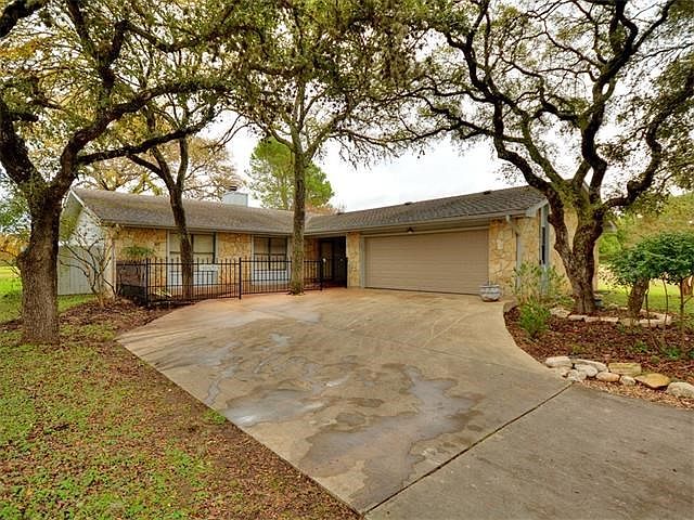 1st image of 90 Woodcreek Dr