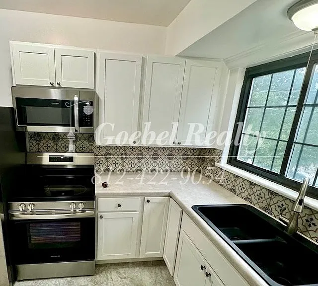 615 SE 3rd St #D — Photo 2