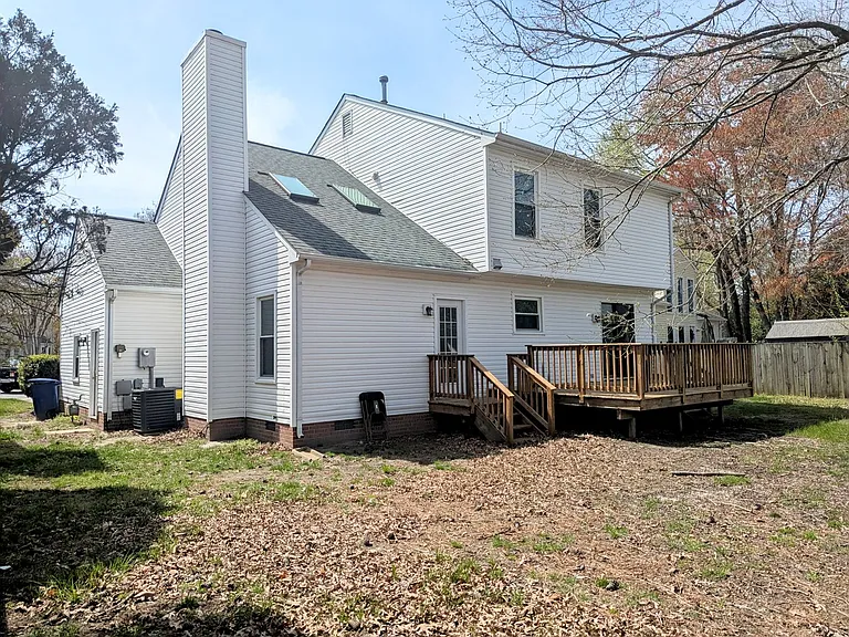 849 Lancaster Ln — Photo 4