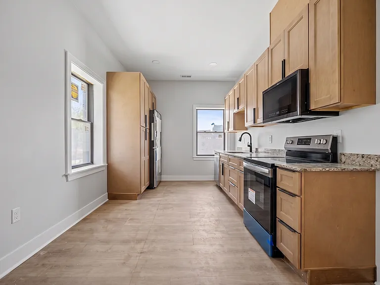 226 Mack Ave #10 — Photo 26