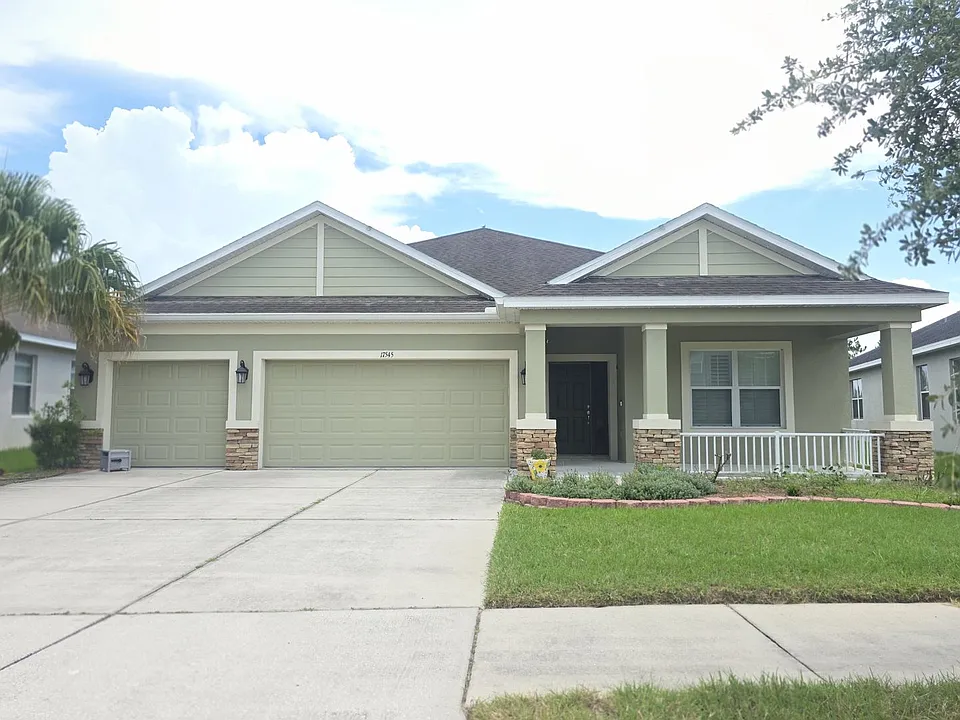 17545 Buckingham Garden Dr