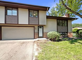 3907 Brookdale Cir N, Brooklyn Park, MN 55443