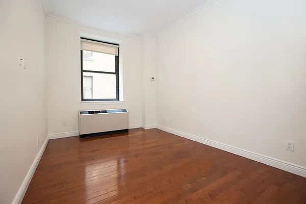 Rented by REAL New York | media 52