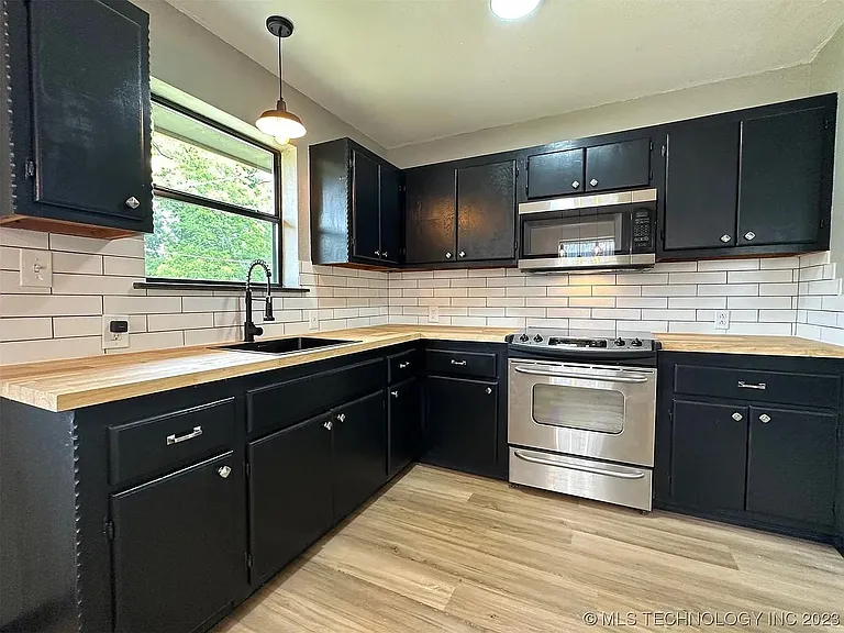 606 Northwest St — Photo 5