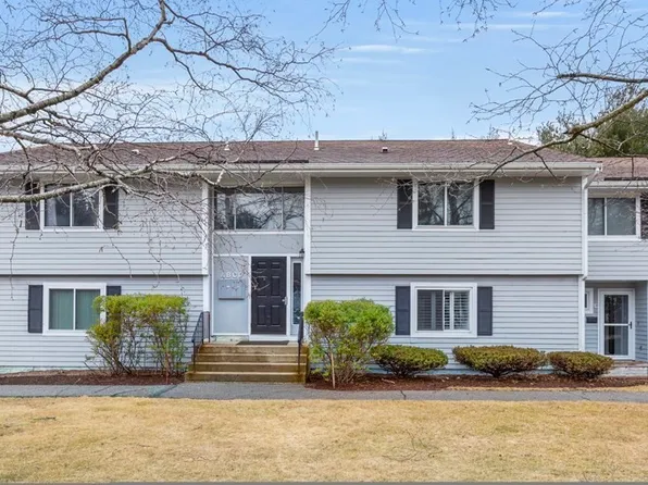 20 Beals Cove Rd APT C, Hingham, MA 02043