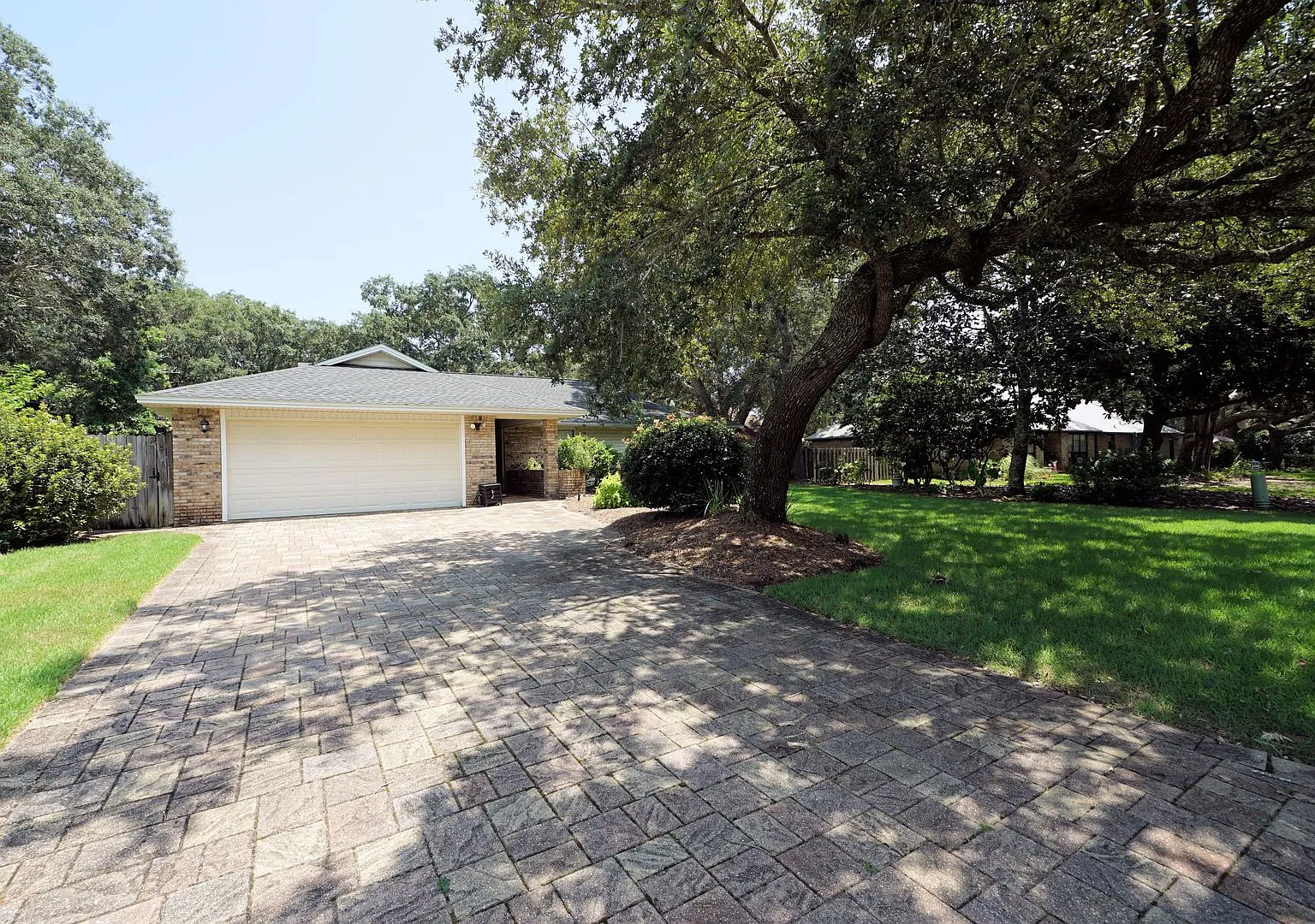 Updated Home in Bluewater Bay — Photo 2