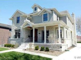 323 S Vine Ave, Park Ridge, IL 60068