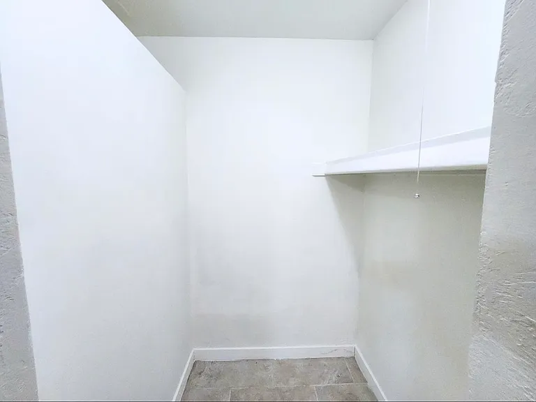 502 E Glenn St #10 — Photo 6