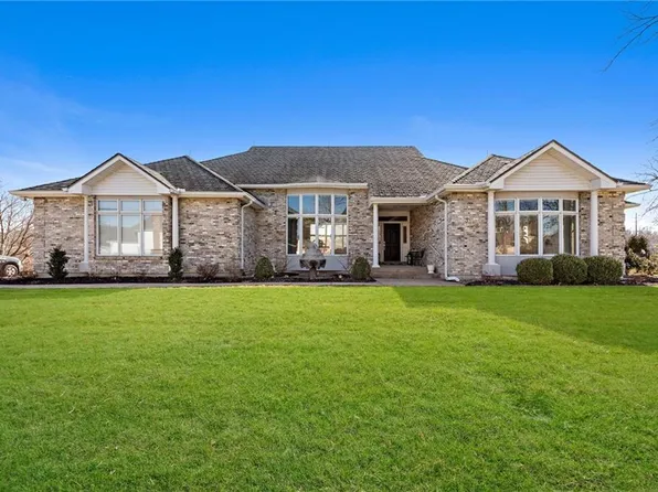 3408 Trail Ridge Dr, Independence, MO 64055