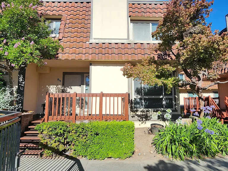 819 Monty Cir — Photo 33