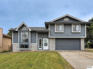 5530 S 155th St, Omaha, NE 68137