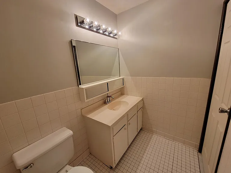 Woodbridge Terrace Apartments — Photo 13
