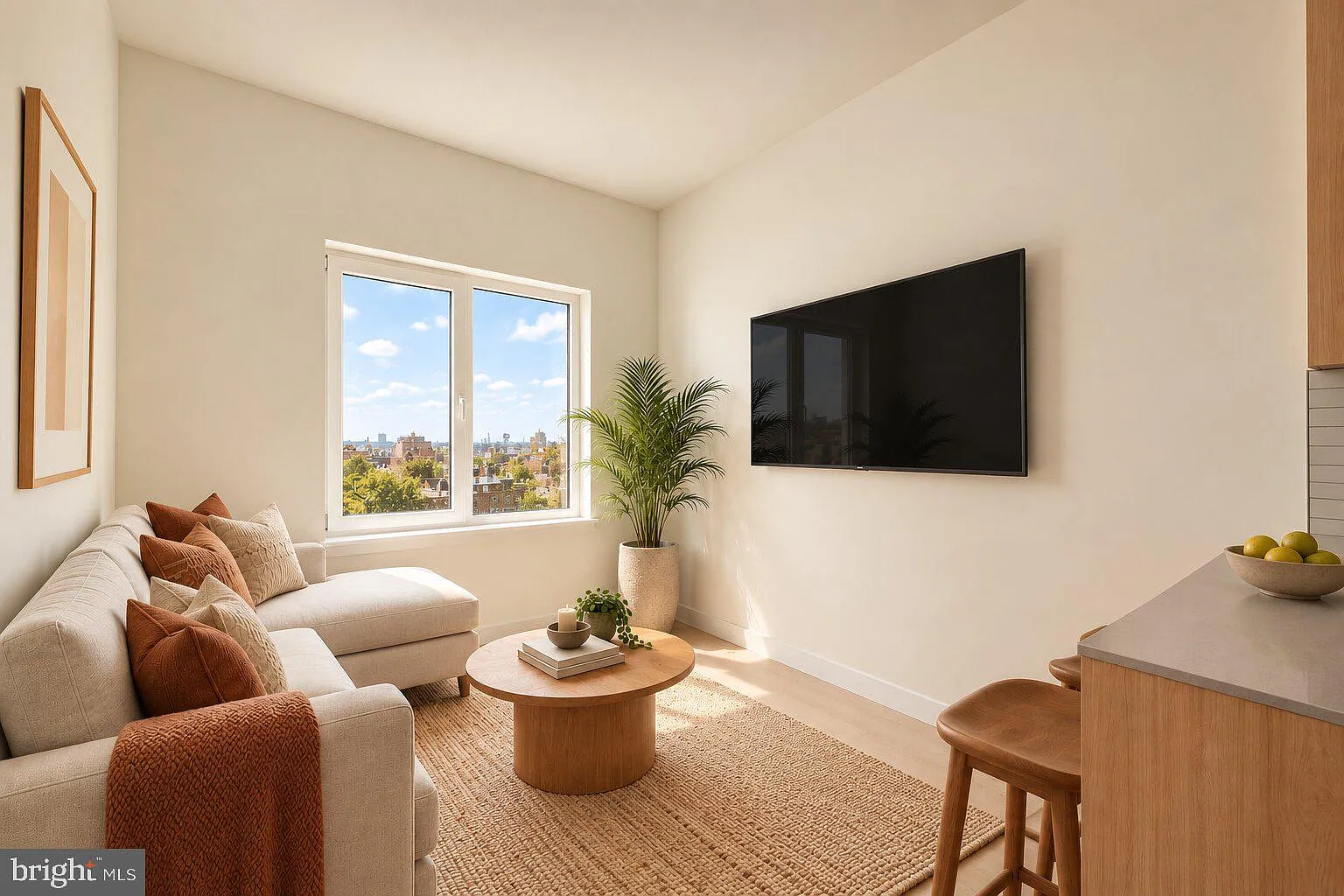 1 bed, 1.0 bath, 575 sqft, $1,570 — Photo 2