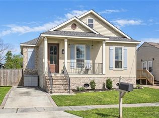 5317 Warrington Dr, New Orleans, LA 70122