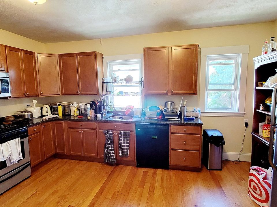 1st image of 34 George St #2