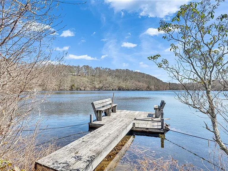 2717 Commodore Oliver Hazard Perry Hwy #H — Photo 4