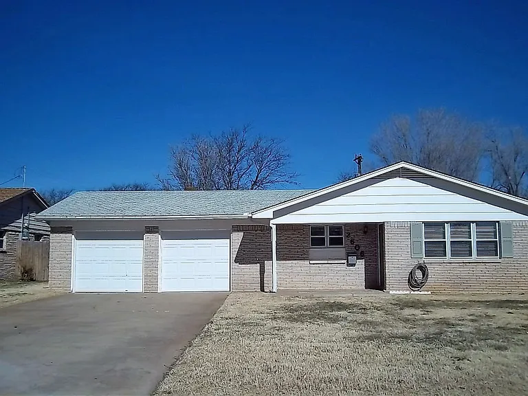 2606 Douglas Dr — Photo 1