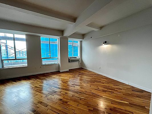1st image of 29-28 41st Ave #503