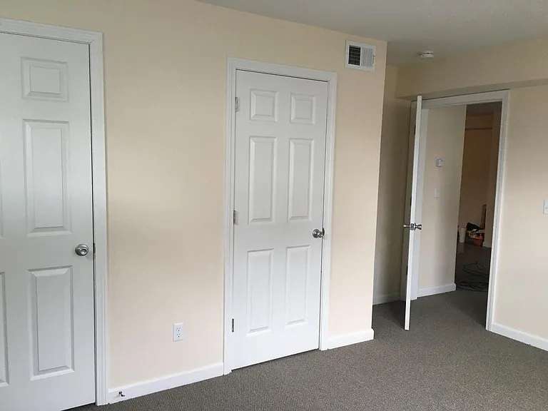 12 Main St #5 — Photo 10