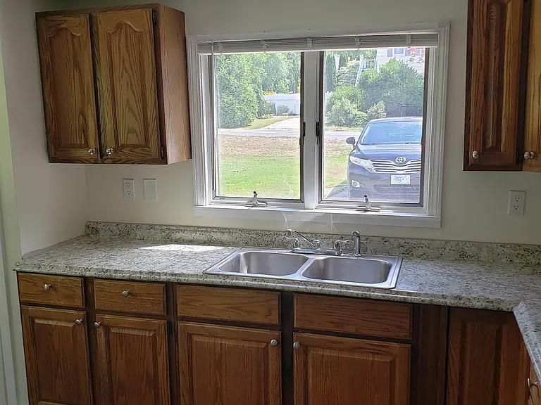 49 Pine Hill Rd — Photo 4