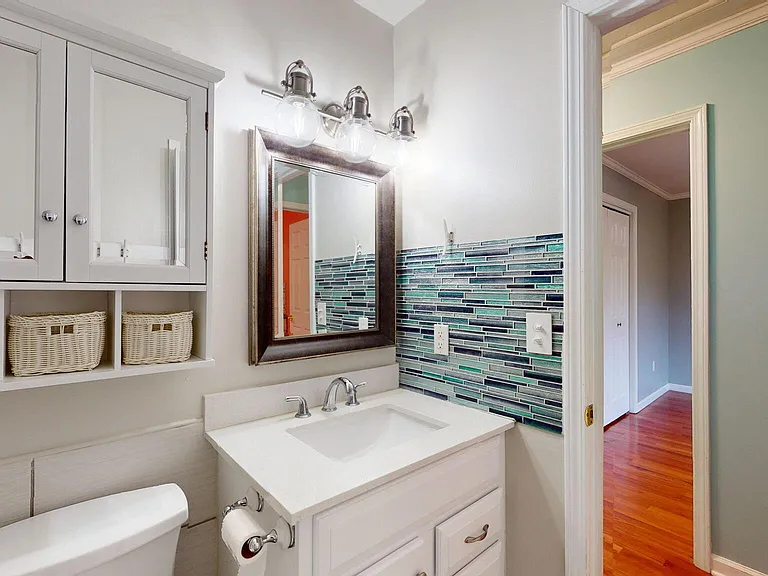 221 Salty Shores Rd — Photo 32