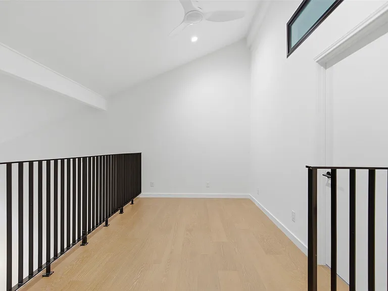 8300 Summer Place Dr — Photo 14