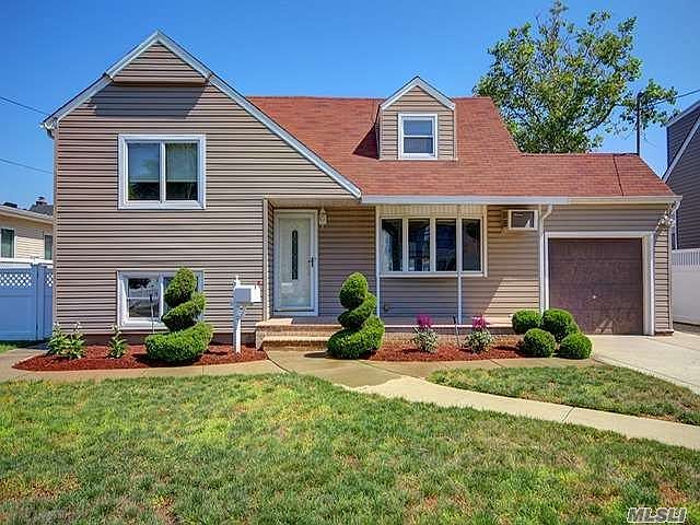 1st image of 139 E Henrietta Ave