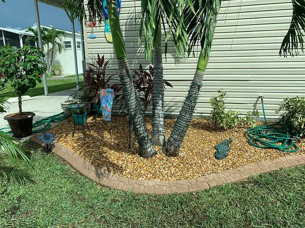 139 Miami Trl, Fort Myers Beach, FL 33931