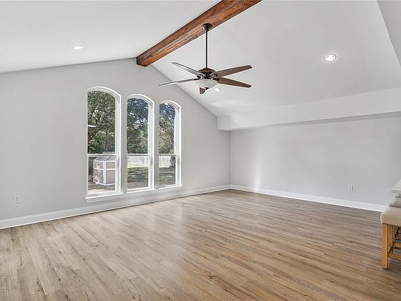 4th image of 76078 Carrol Dr