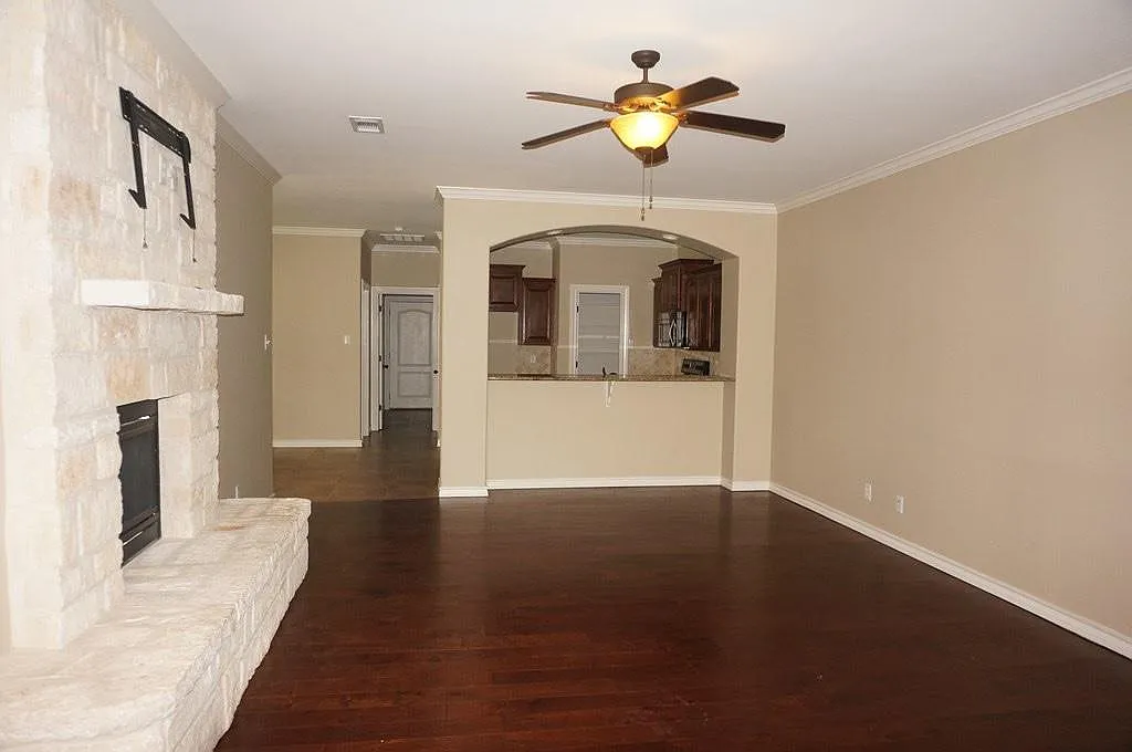 4621 Southland Blvd — Photo 4