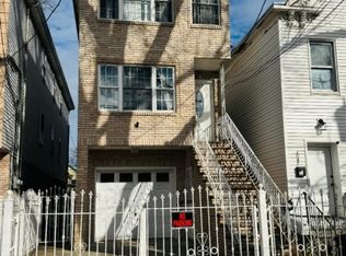 1049 Lafayette St, Elizabeth, NJ 07201