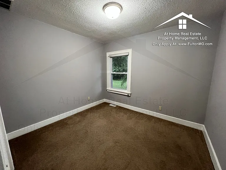 1223 Grand St — Photo 9
