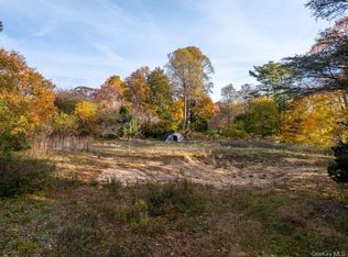 81 Old Broadway Avenue, Sayville, NY
