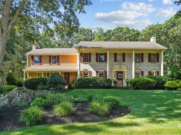 135 Boulder Way, East Greenwich, RI 02818