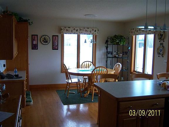 3rd image of 4417 Meadow Creek Ct