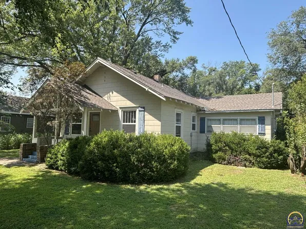 603 S Cottonwood St, Strong City, KS 66869