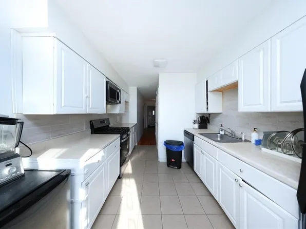 2202 Burnett Street image 16 of 45