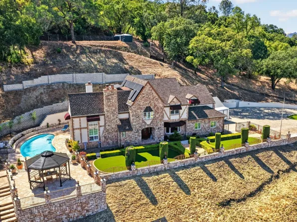 17005 Uvas Rd, Morgan Hill, CA 95037