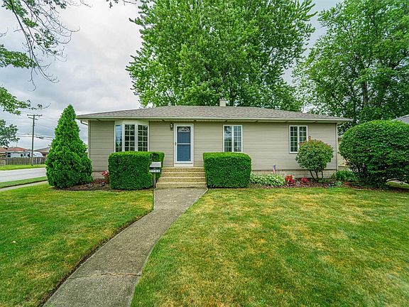 3rd image of 3144 Garfield Ave